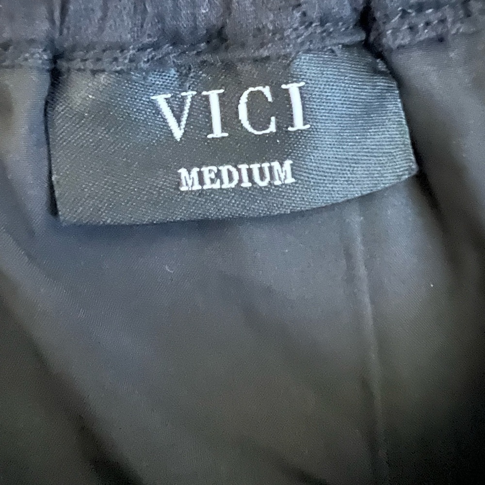 VICI Medium Black Trail Of Flowers Tiered Embroidered Lace Mini Skirt - Picture 6 of 8